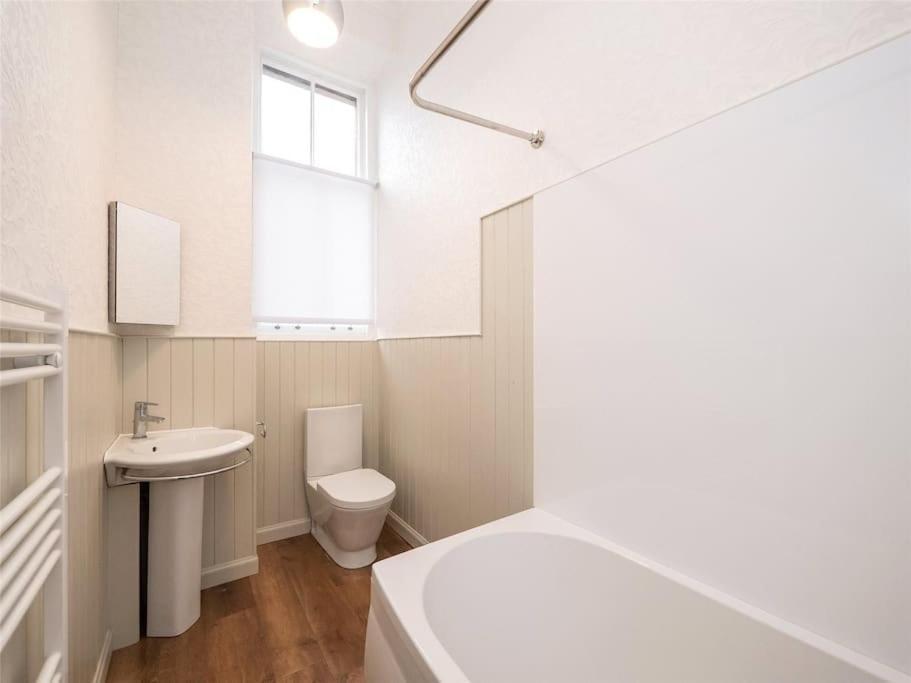Beautiful & Bright 2 Bed Flat Murrayfield Edinburgh Bagian luar foto